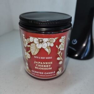 NWOT Bath & Body Works Japanese Cherry Blossom Candle 7 oz.